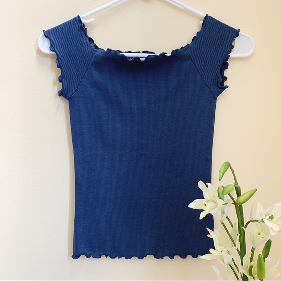 Aeropostale off-the-shoulder top - Picture 3 of 8